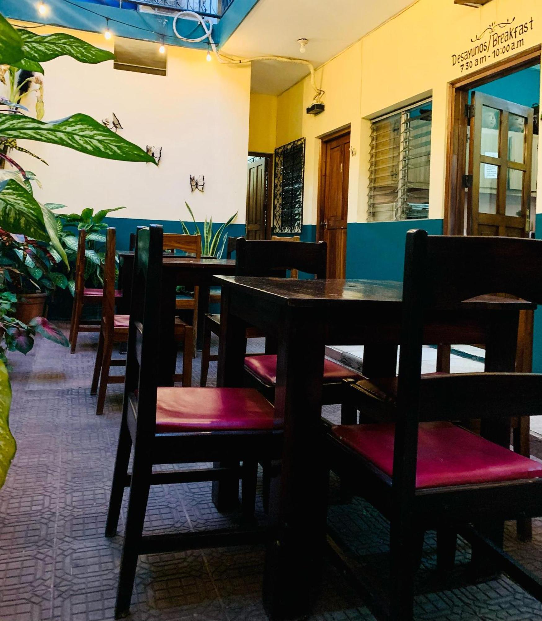 Hostal Fachente León 외부 사진